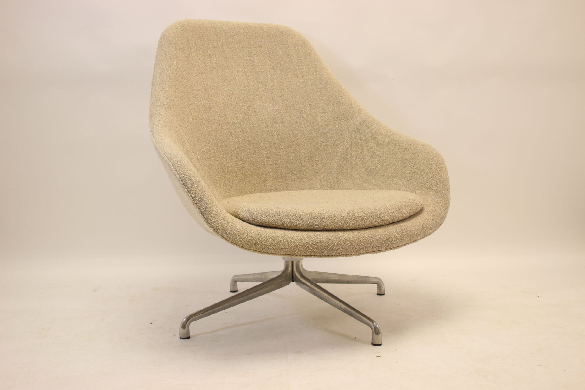 Hay model aal 91 lounge chair by Hee Welling