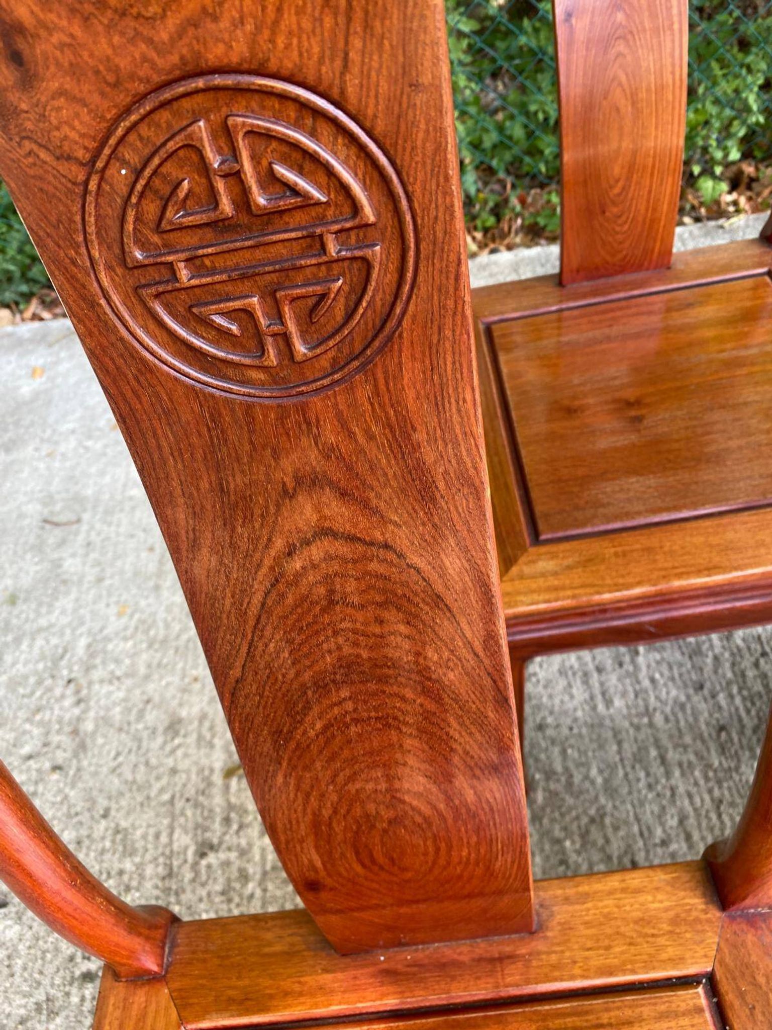Set of 5 Chinese Ming chairs in solid rosewood – Engraved Shou pattern 70