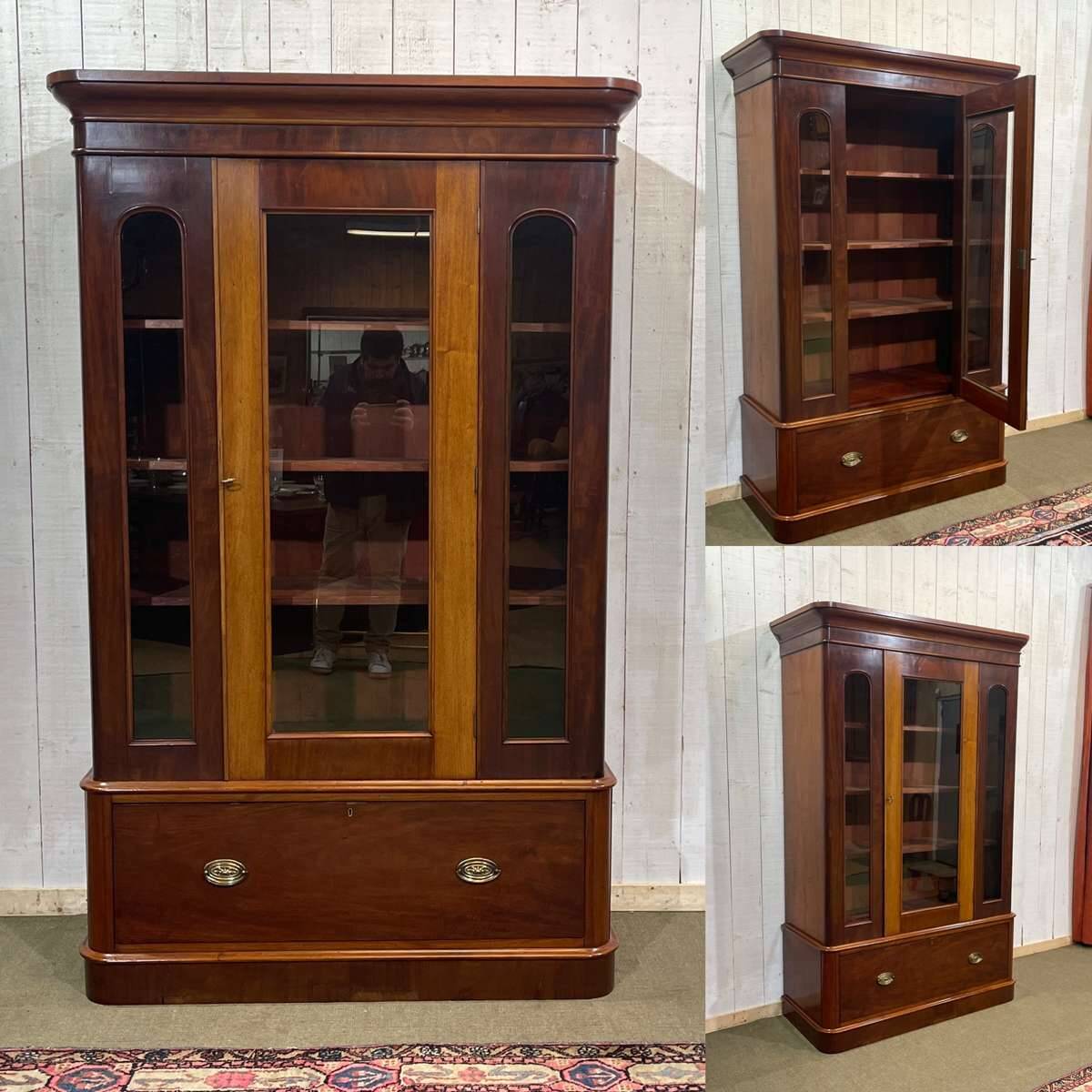 19th-century English mahogany library