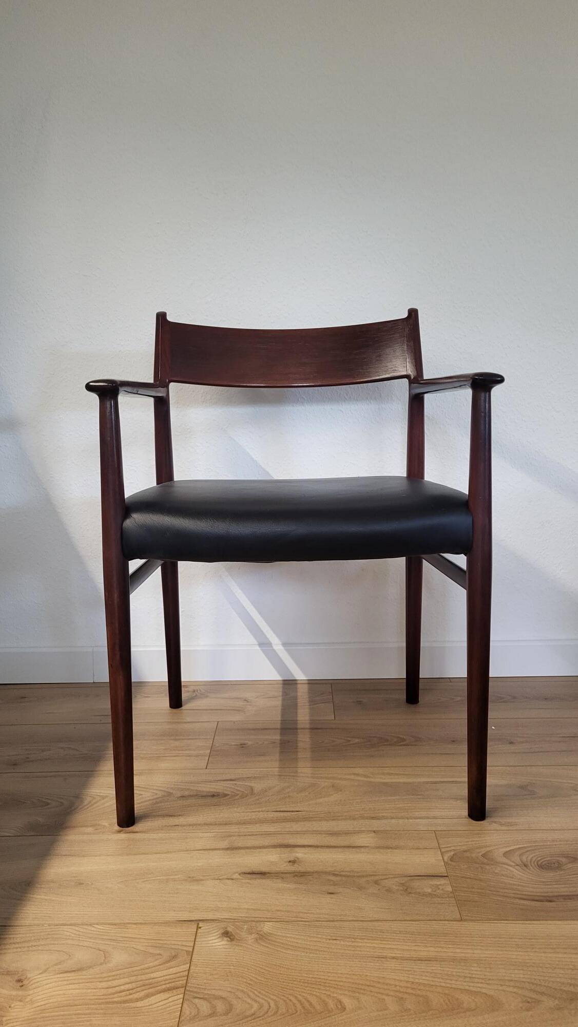Set table, 5 chairs and 1 armchair - Denmark / Arne Vodder
