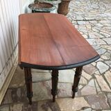 Round table 6 feet with solid mahogany extensions