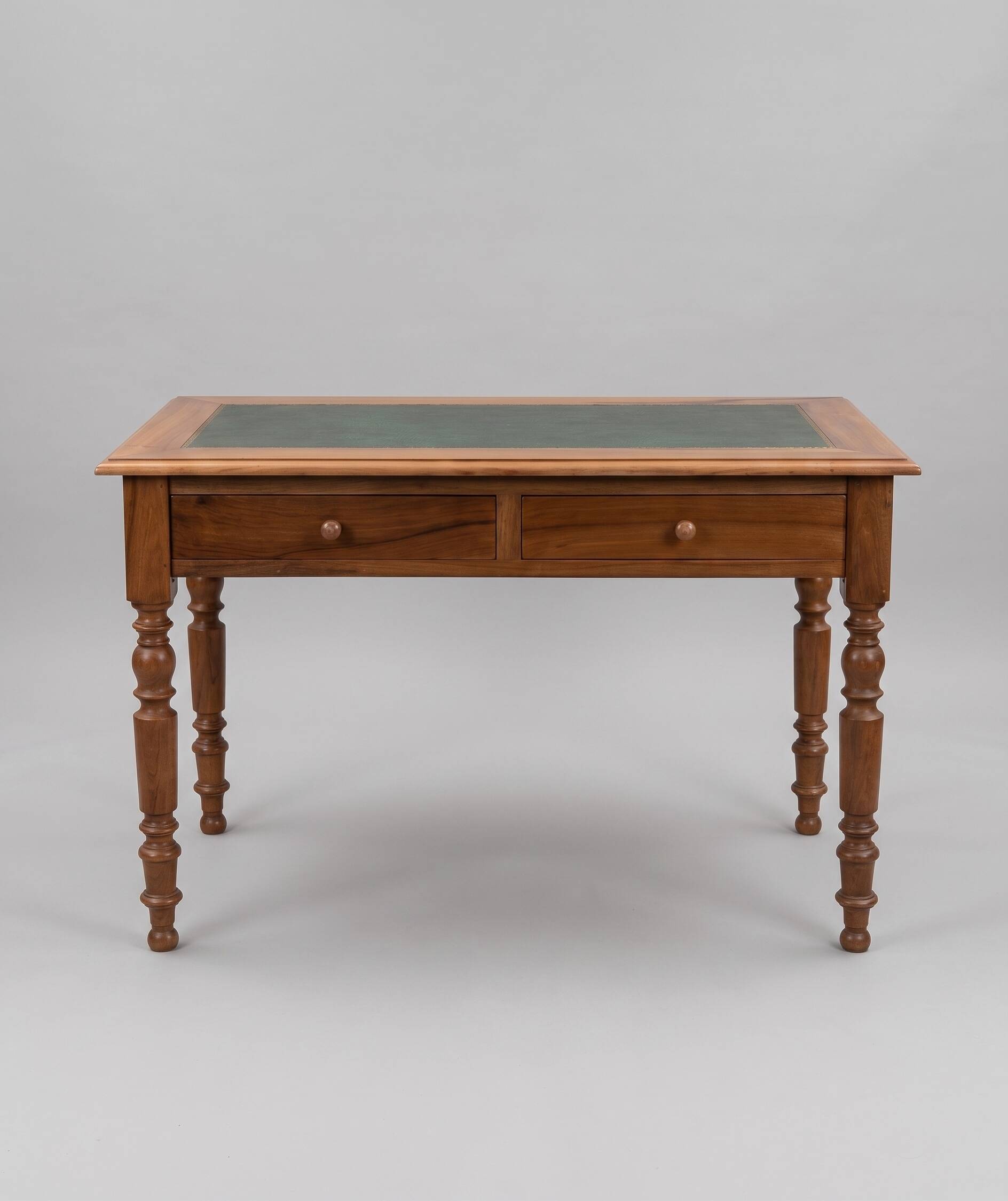 Bureau noyer massif ancien