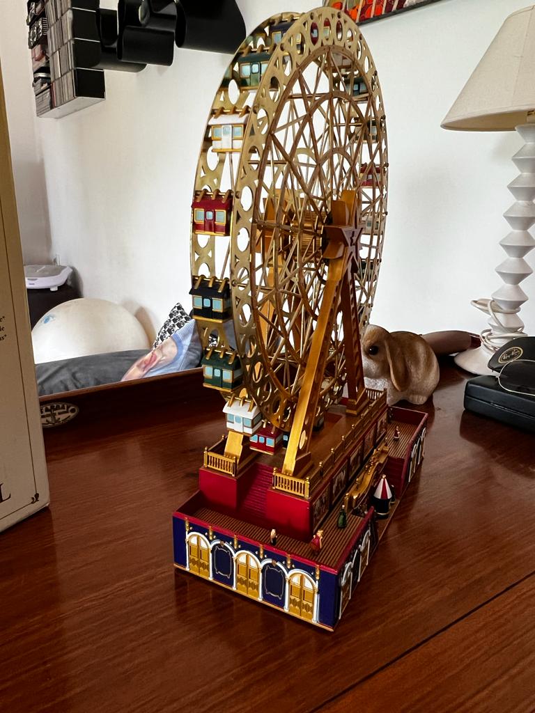 Ferris wheel ferris wheel music box model