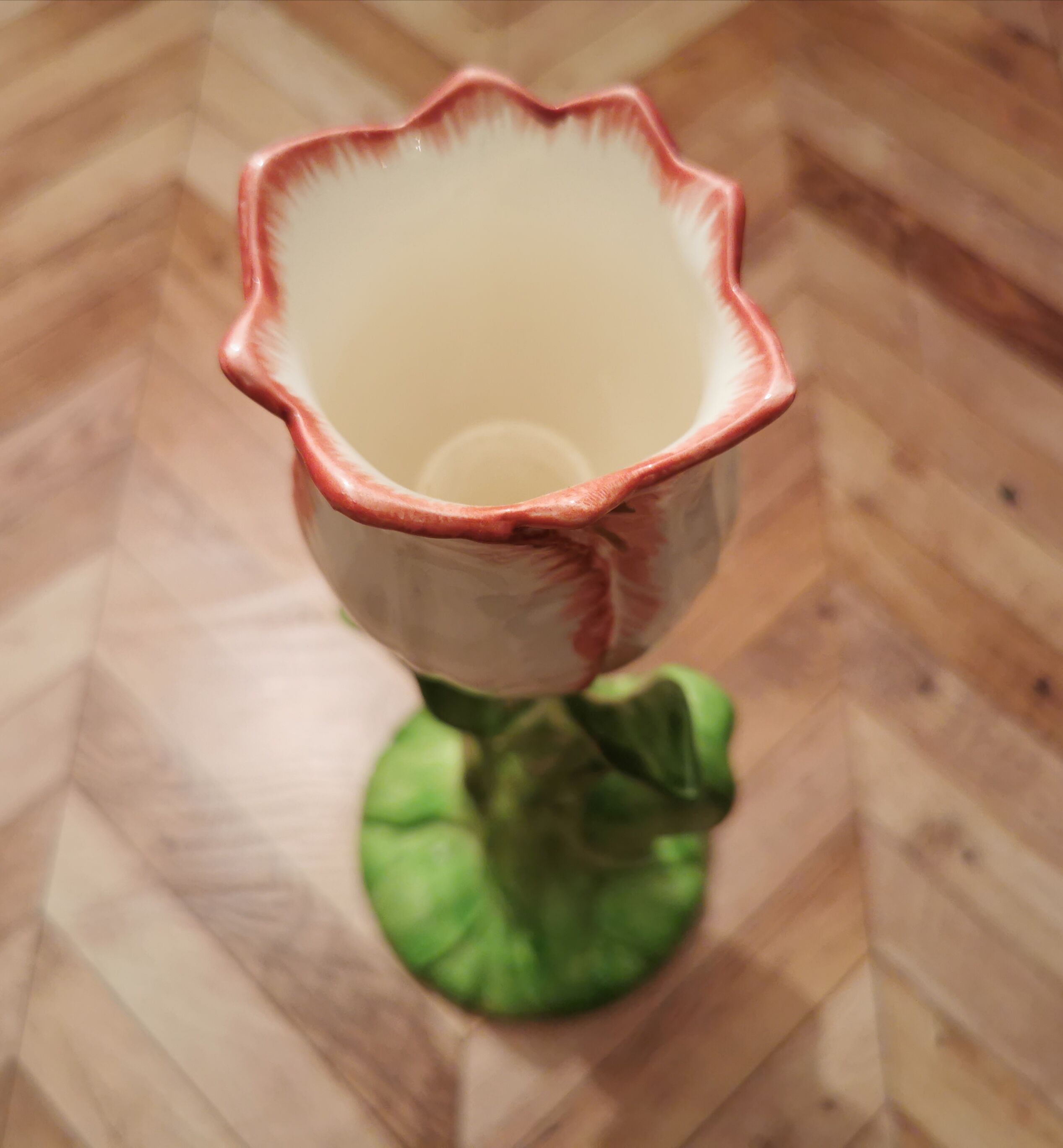 Tulip-shaped bougeoir