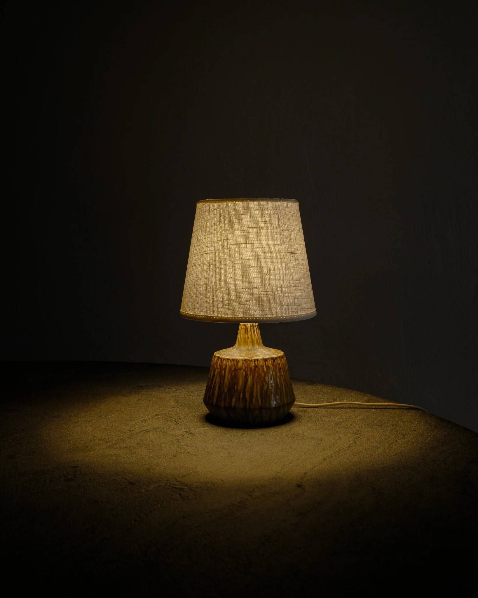 Lampe de bureau en céramique "Rubus" par Gunnar Nylund, Suède années 1950