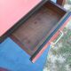 Table in red formica