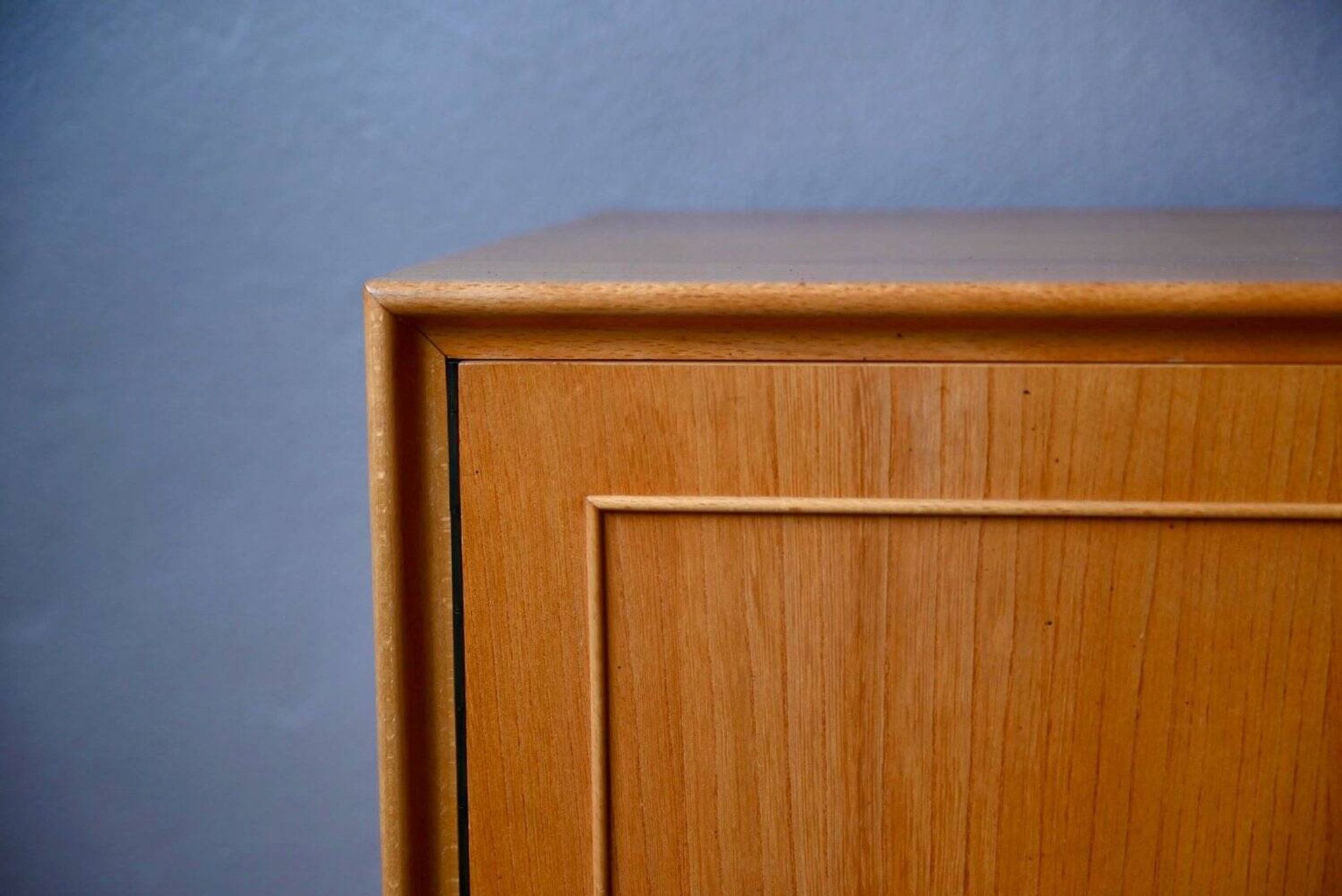 Petit buffet bahut scandinave années 50-60 chêne blond