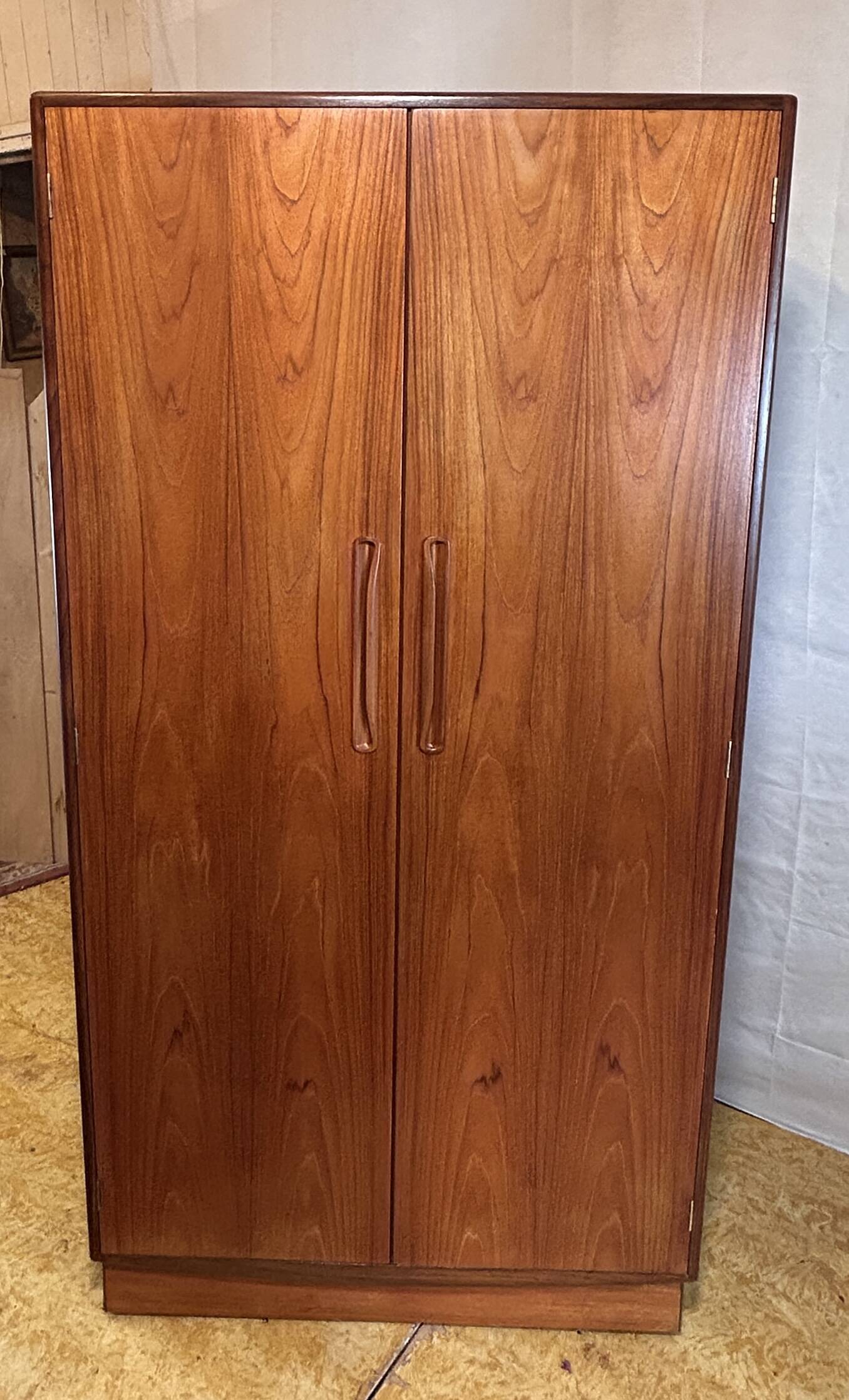 Mid-Century Retro Vintage Teak Wardrobe by GPlan – Fresco Range 1960s