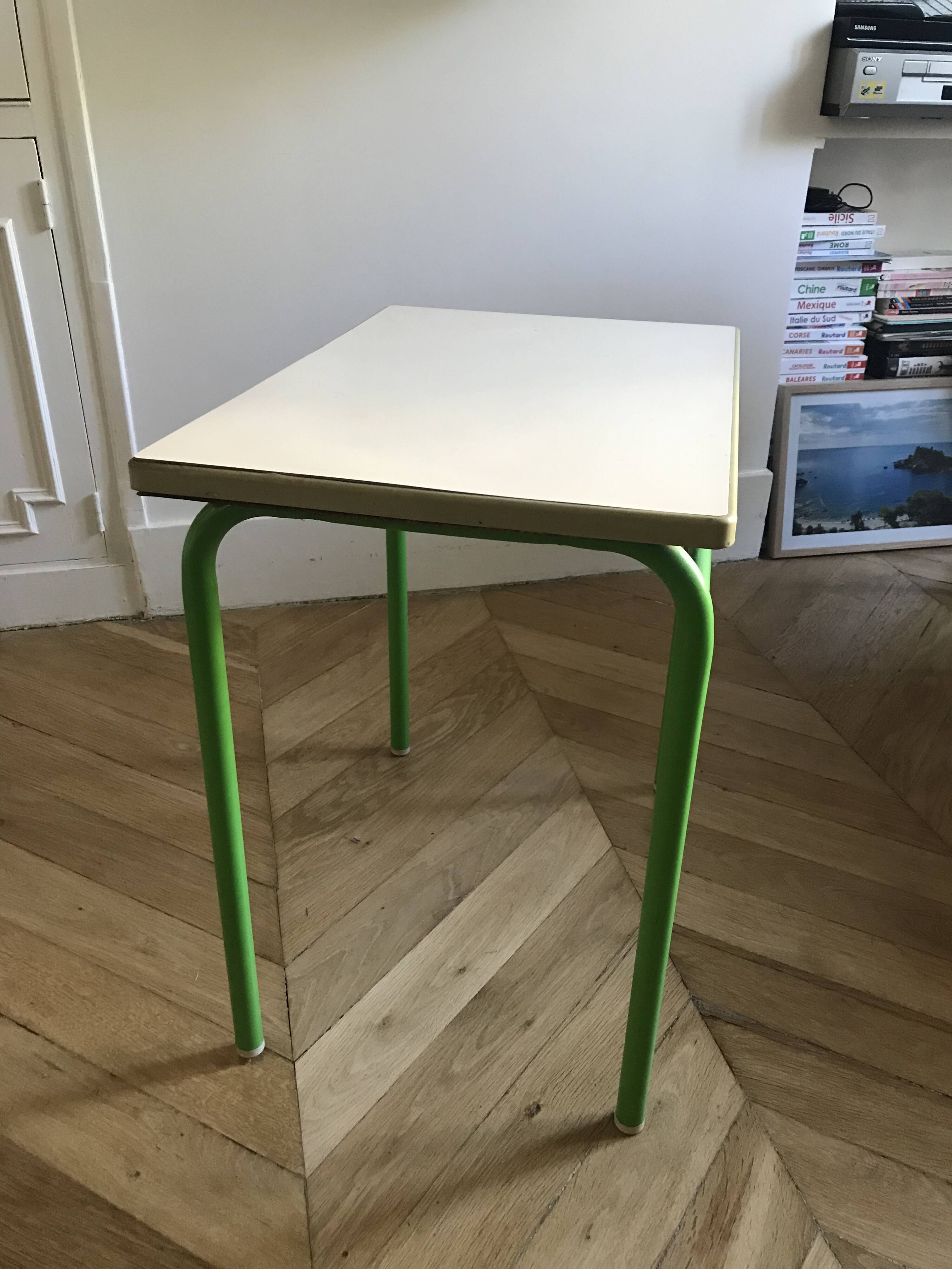 Children's desk