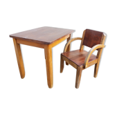 Petit bureau et son fauteuil pour enfant