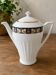 Cafetière / théière ancienne en porcelaine