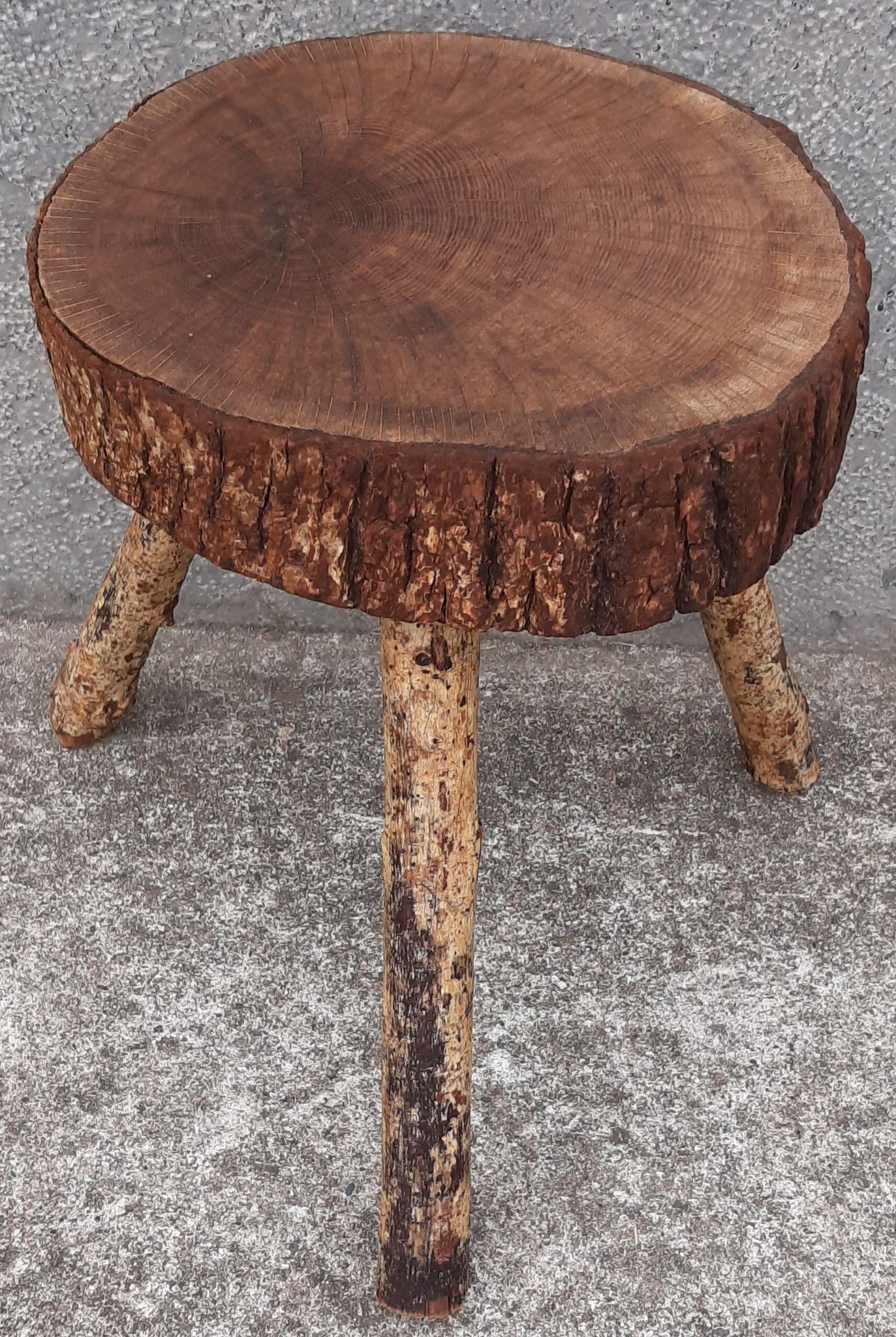 Tabouret bas brutaliste