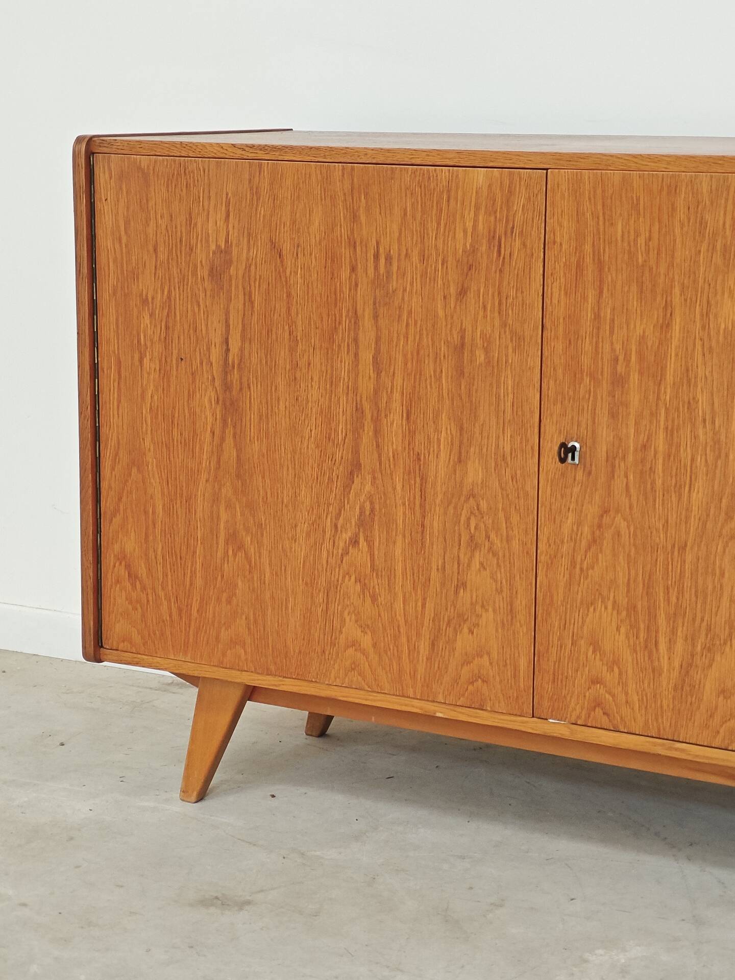 Enfilade U460 in white and black by Jiri Jiroutek for Interier Praha 1960
