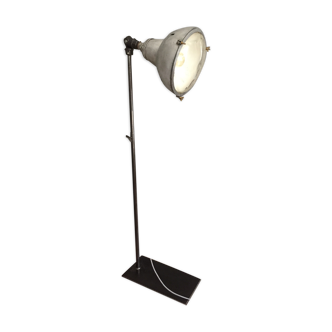 Lampadaire projecteur industriel Acelec