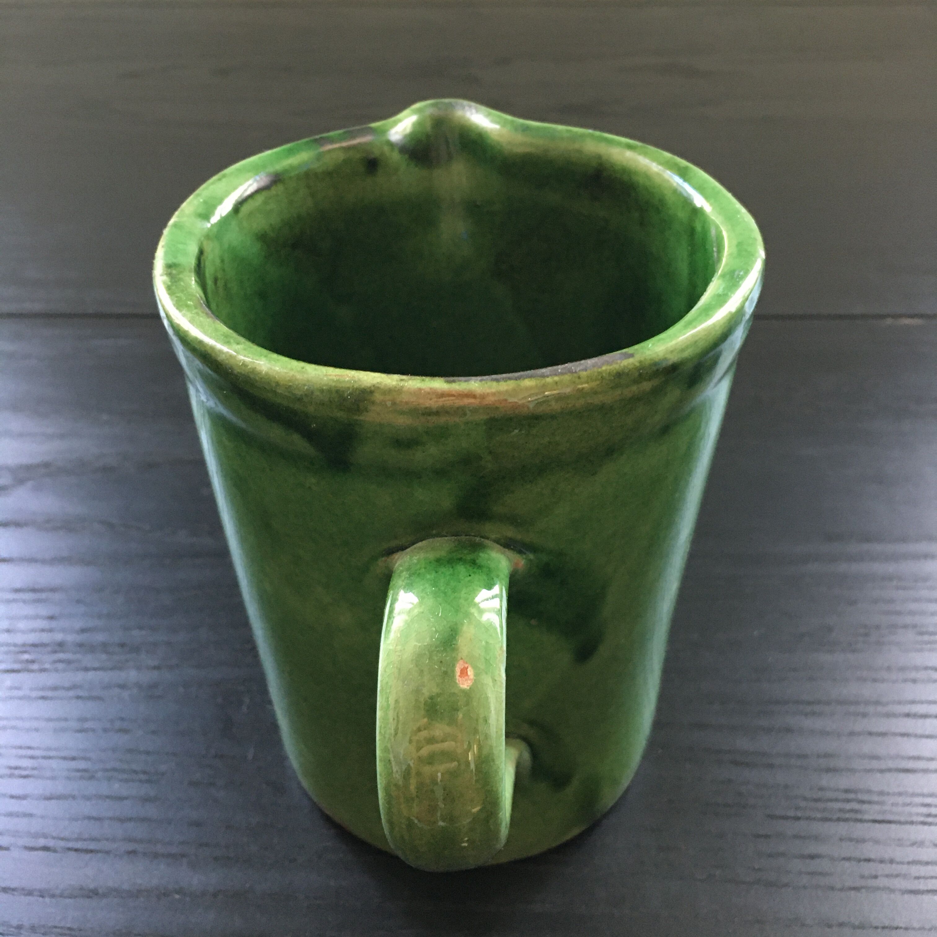 Pitcher green bird decoration