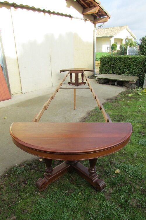 Mahogany table, 1890/1900