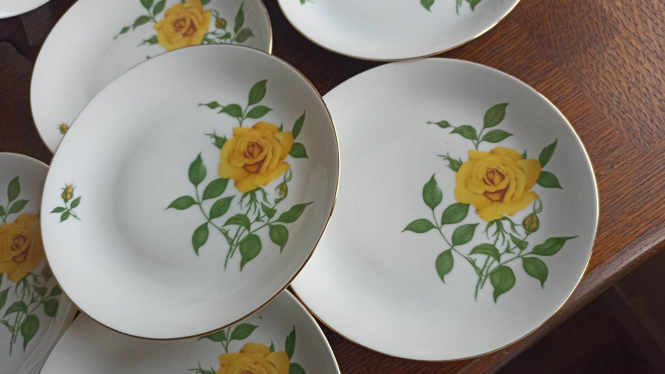7 EPIAG Dallwitz dessert plates decorated with yellow roses