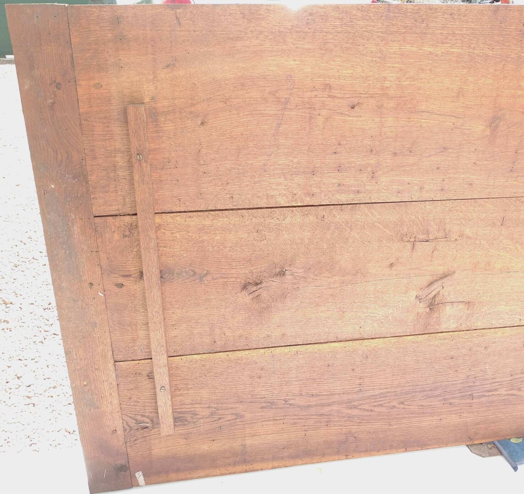 Grande table de ferme ancien en bois massif. 228 x 107.