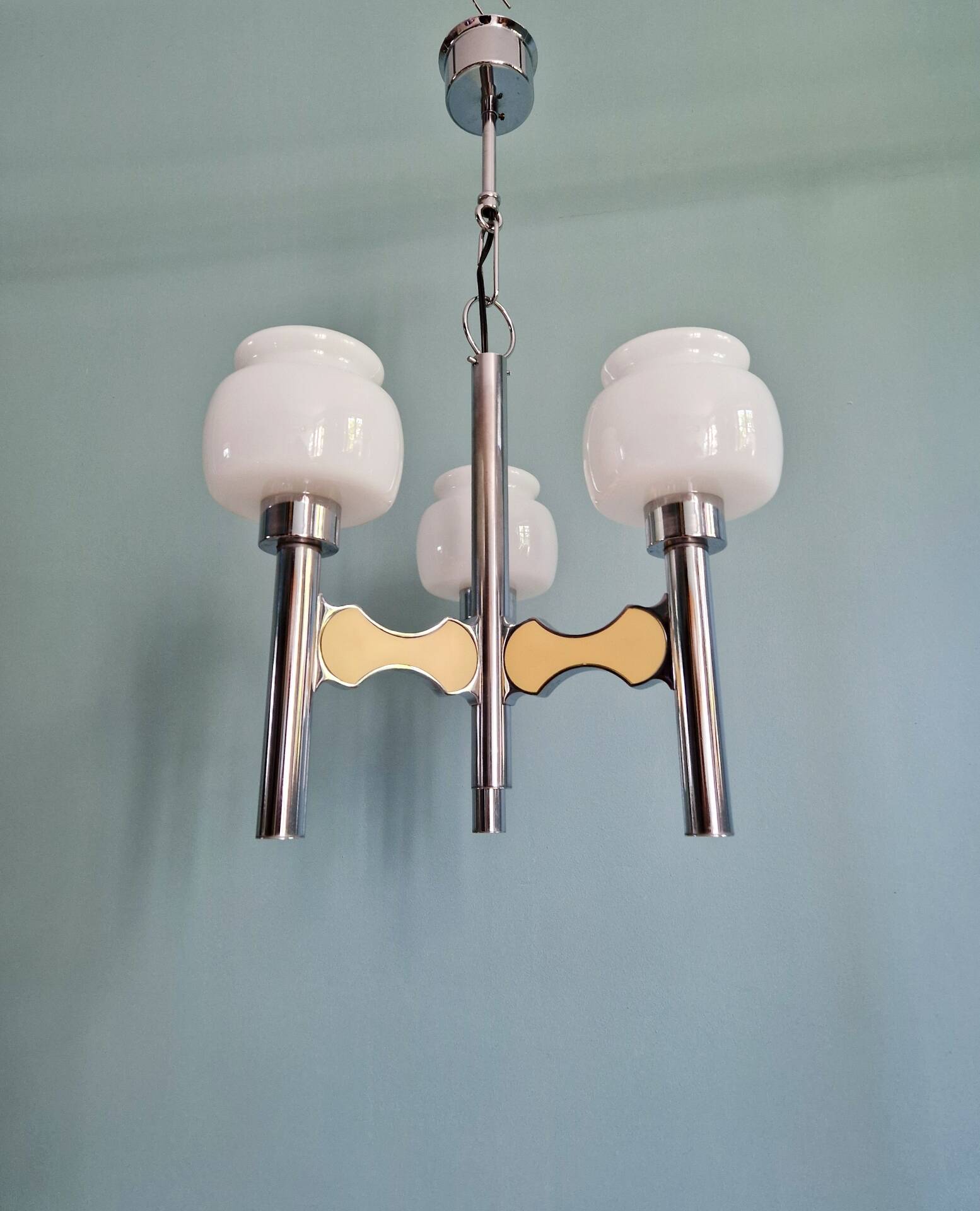 Lustre Space Age in chrome metal and opaline, G. Sciolari, 1970