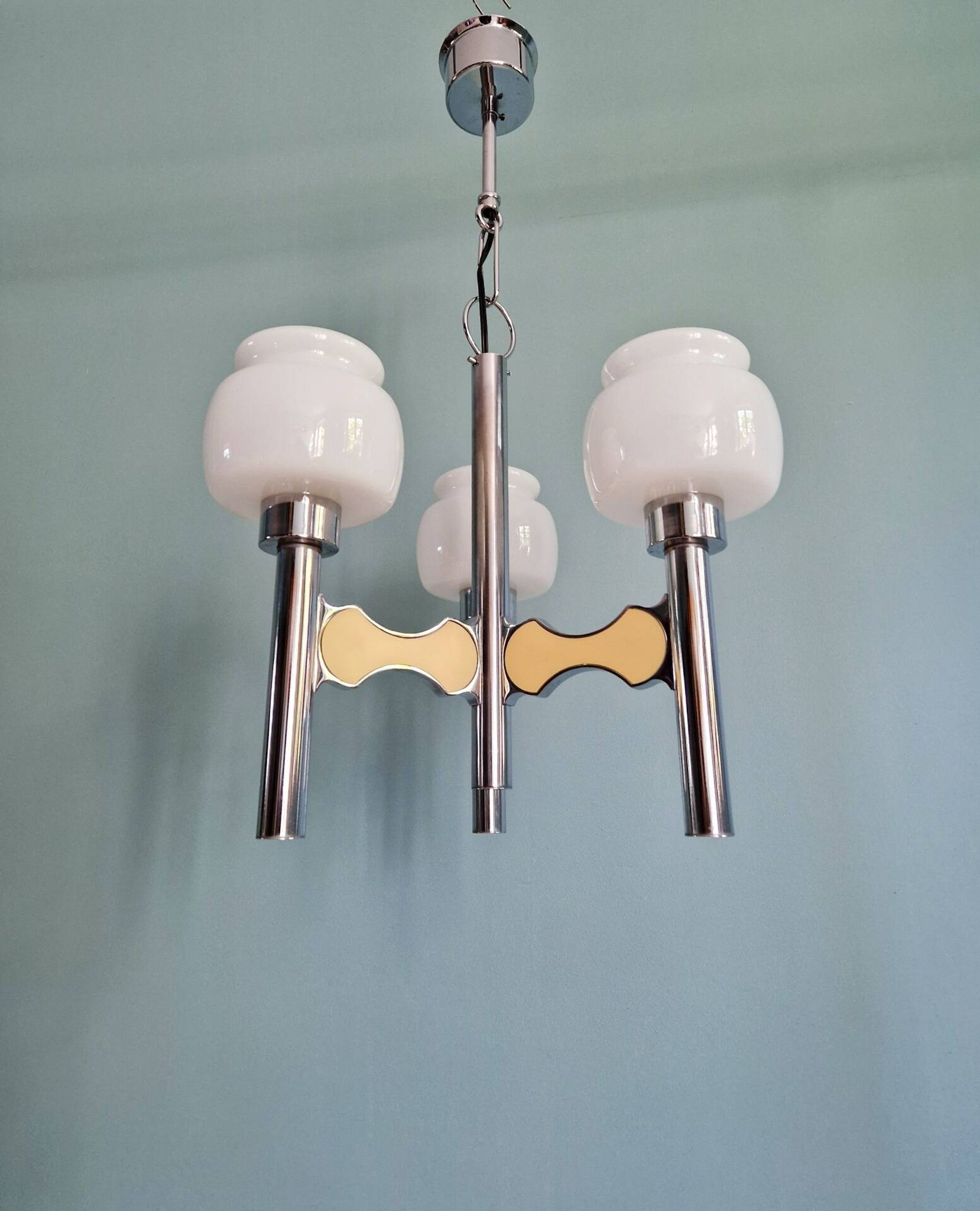 Lustre Space Age in chrome metal and opaline, G. Sciolari, 1970