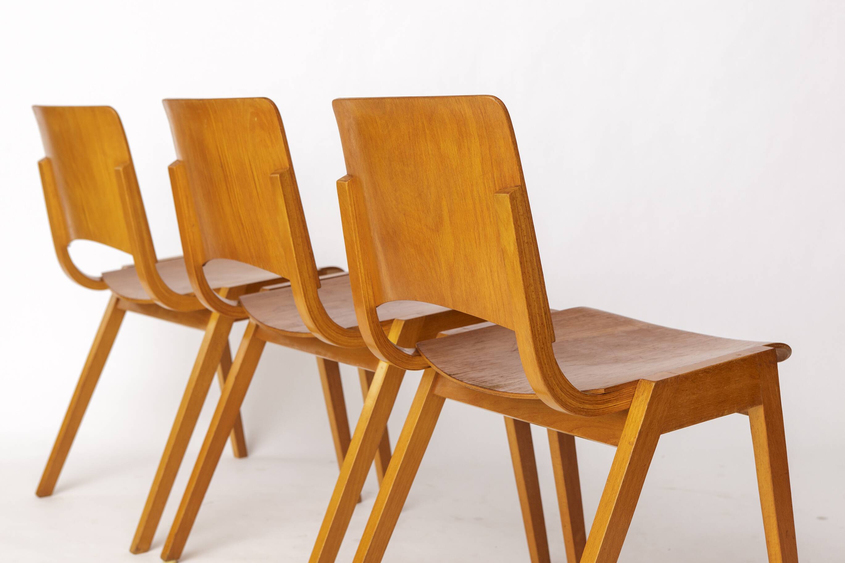 Set of 6 Wilkhahn Stackable Chairs – Beech Wood – Germany 1970s – Vintage