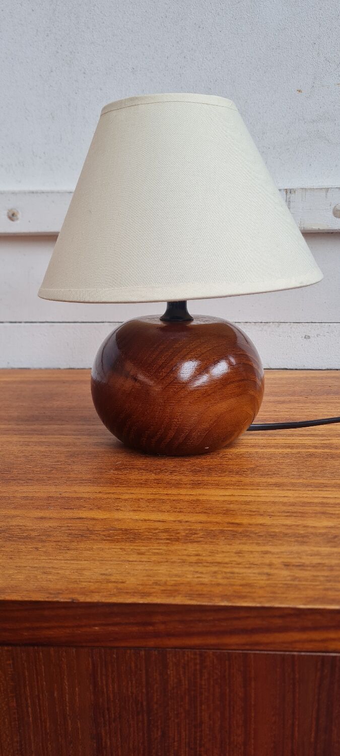 Solid walnut ball lamp