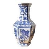 Chinese vase with vine decoration