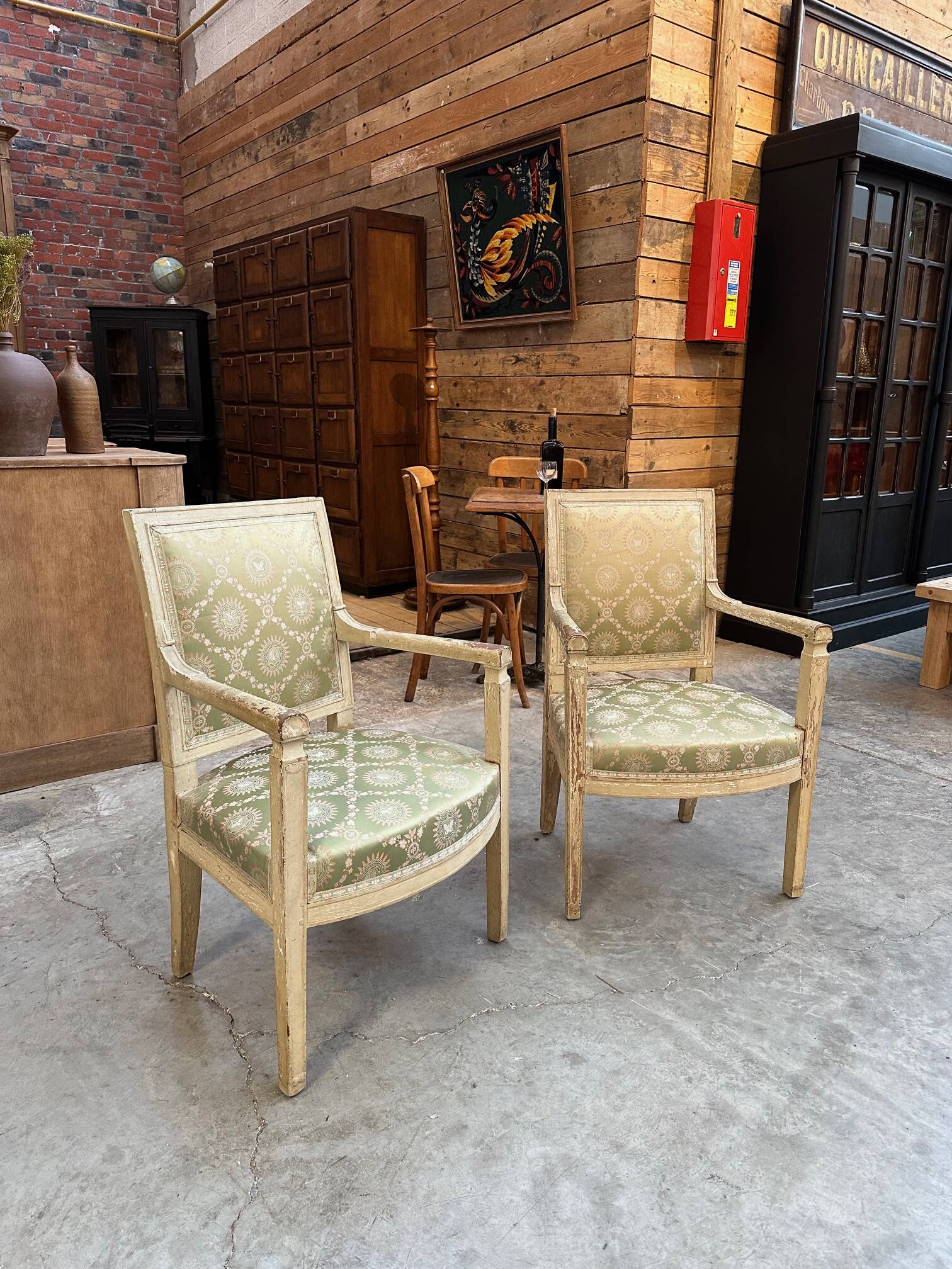 Paire de Fauteuils de Style DIRECTOIRE Début XIXème