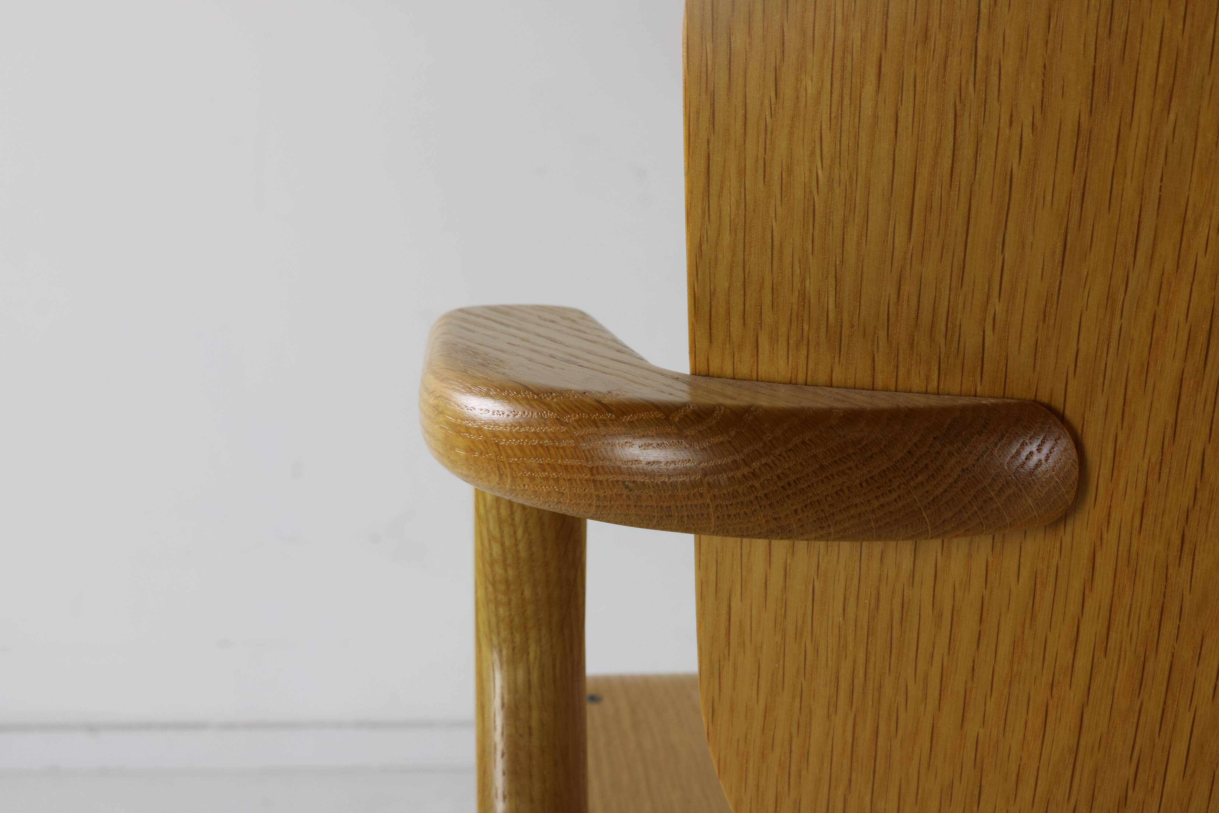 Finnish design arm chair by Ilmari Tapiovaara for Artek