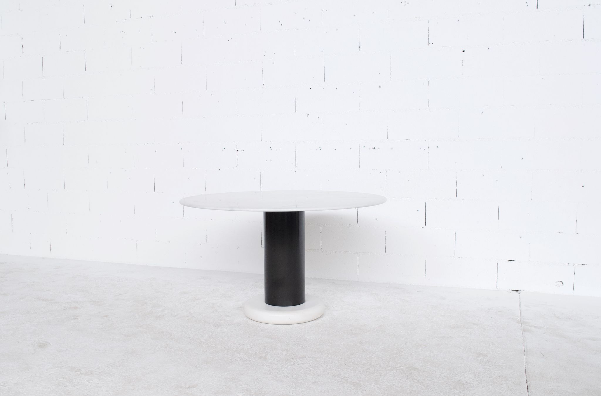 Table Loto Rosso par Ettore Sottsass, Poltronova éditeur, années 60'