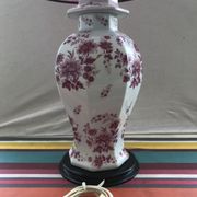 Lampe potiche porcelaine dessin fleurs avec abat-jour violet vintage