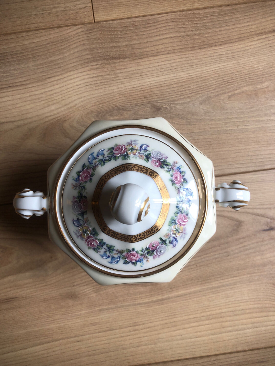 Limoges Lafarge porcelain bonbonnière or sugar bowl