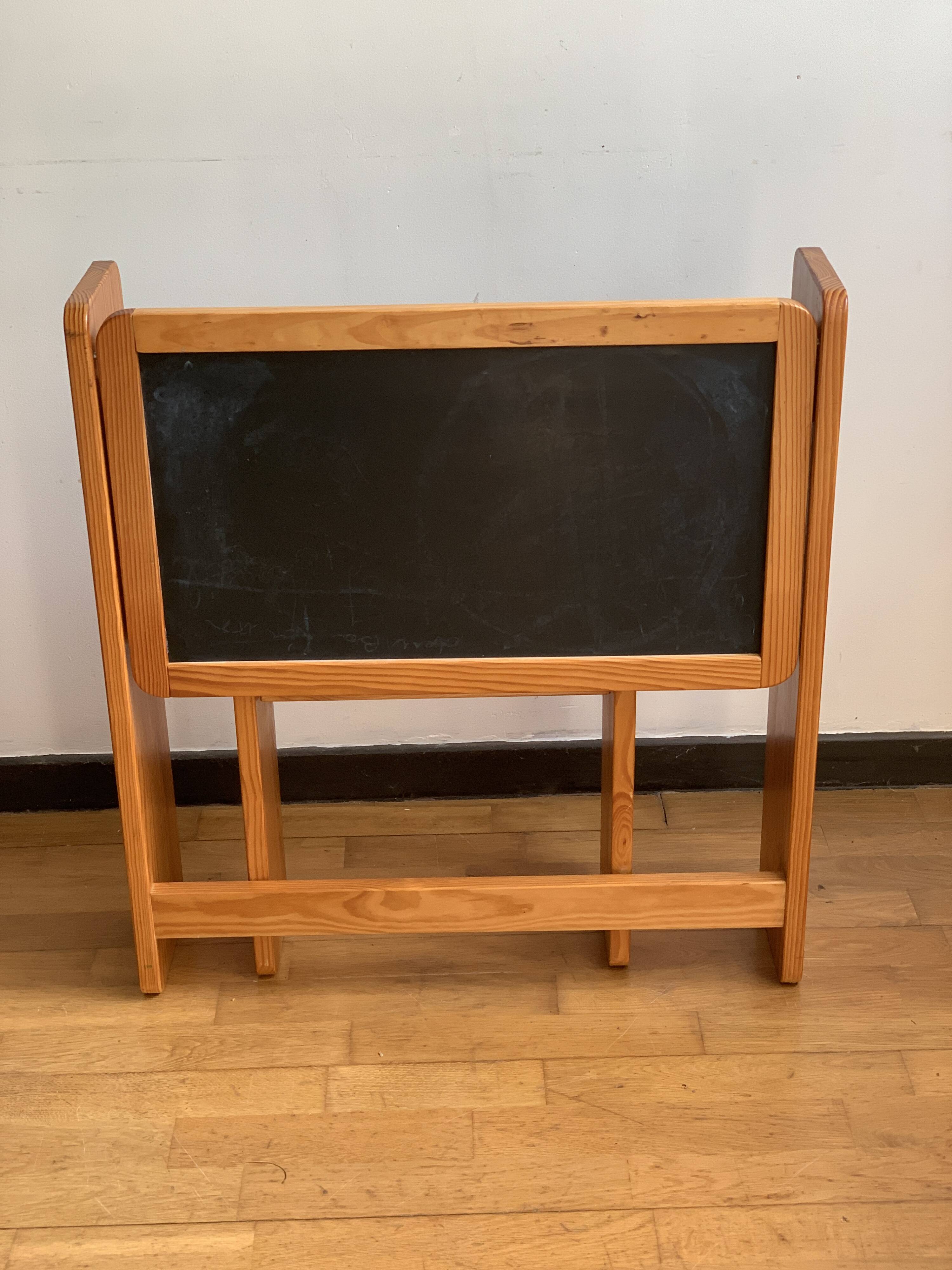 Children's folding desk