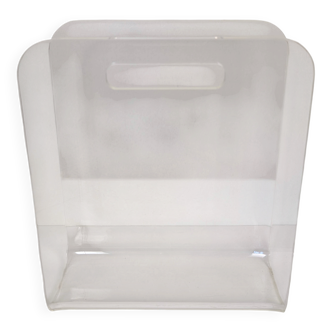 Acrylic magazine rack