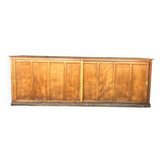 Sliding door counter