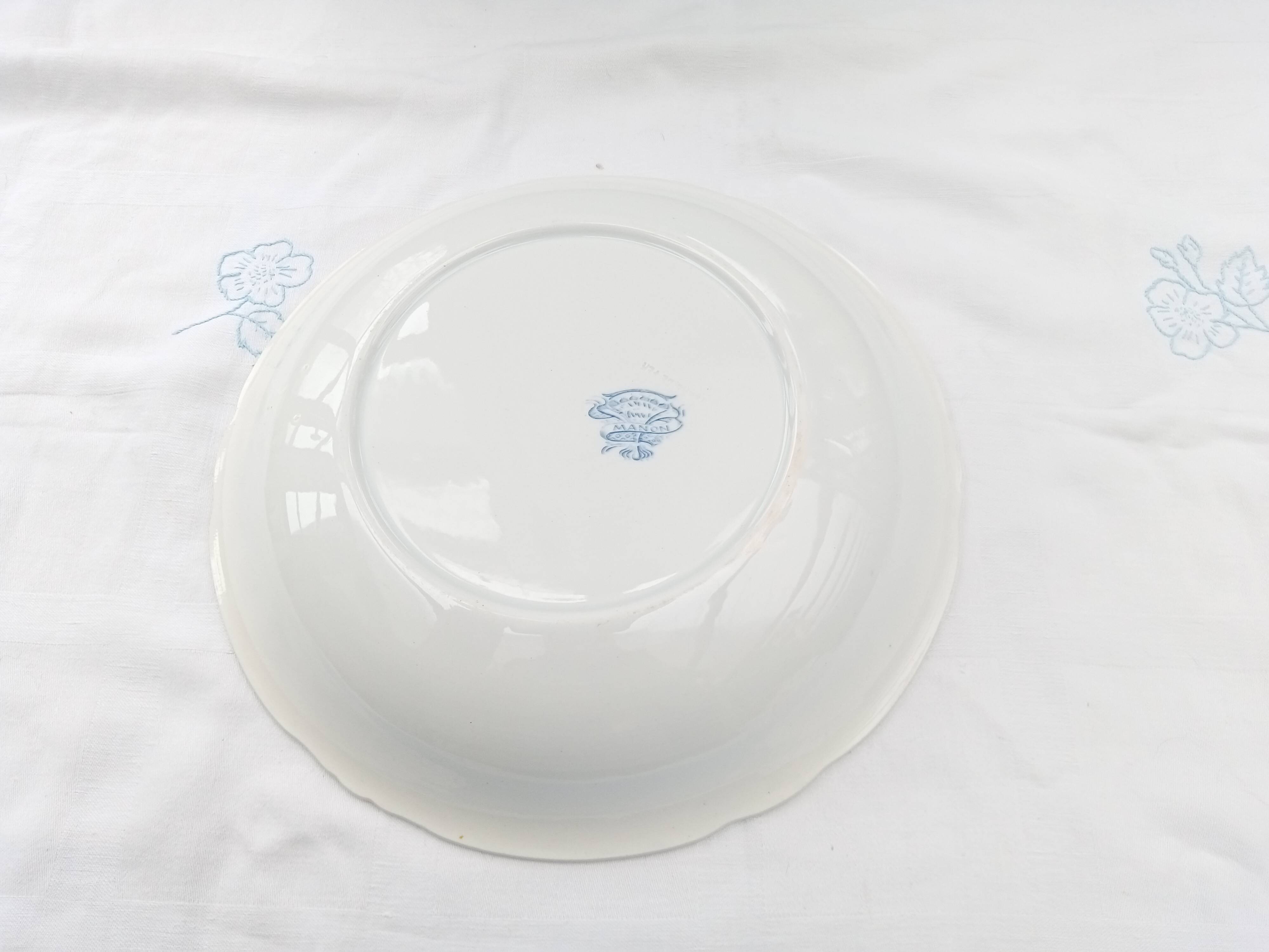 Manon Terre de Fer Dish