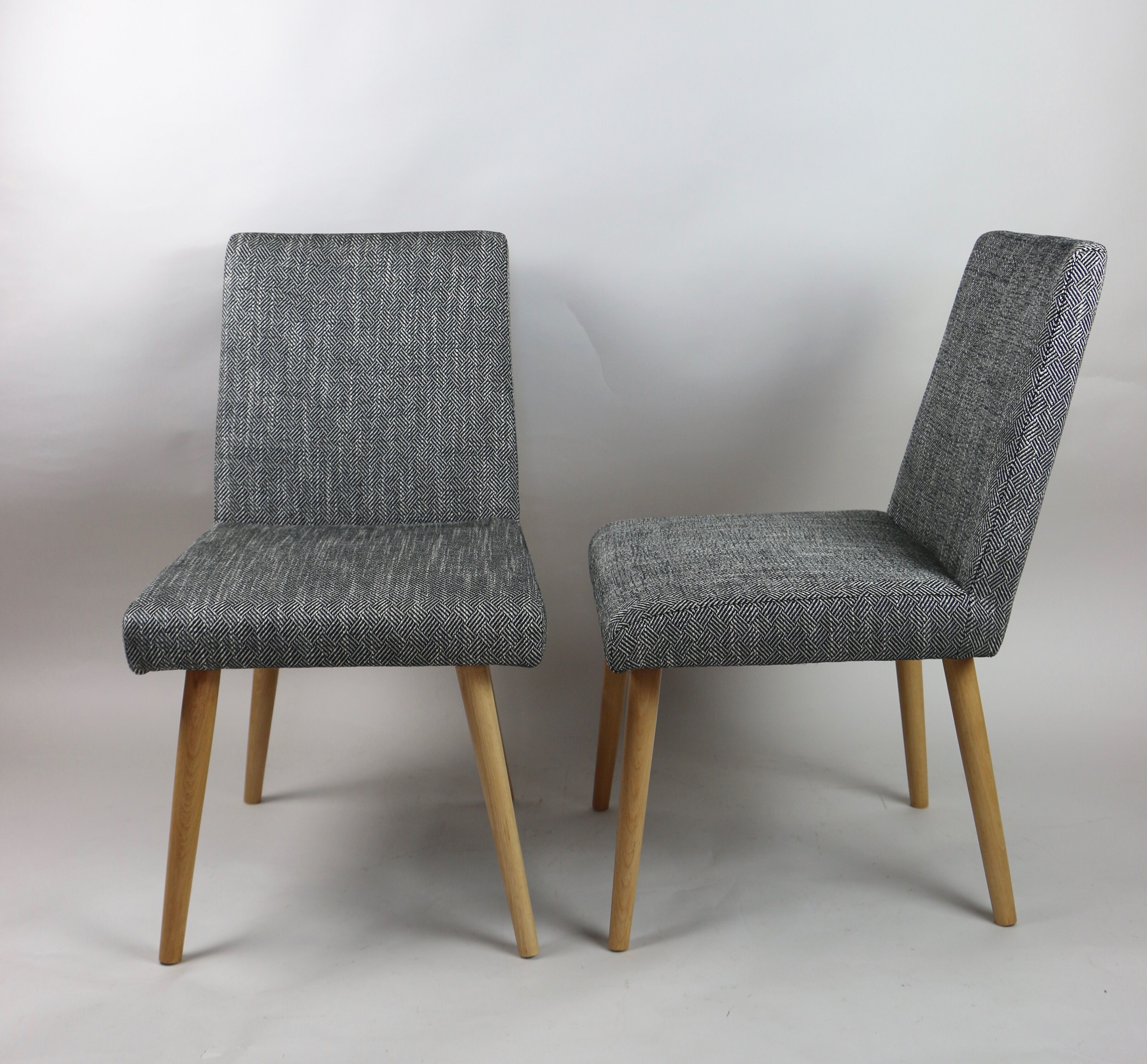 Ensemble de chaises vintage noir et blanc  1970