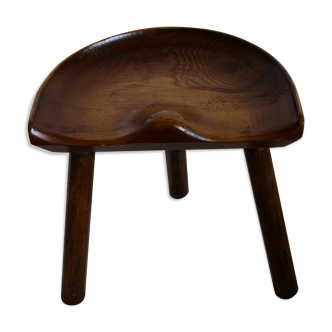Tabouret de traite tripode brutaliste en olivier "le selou" aveyron