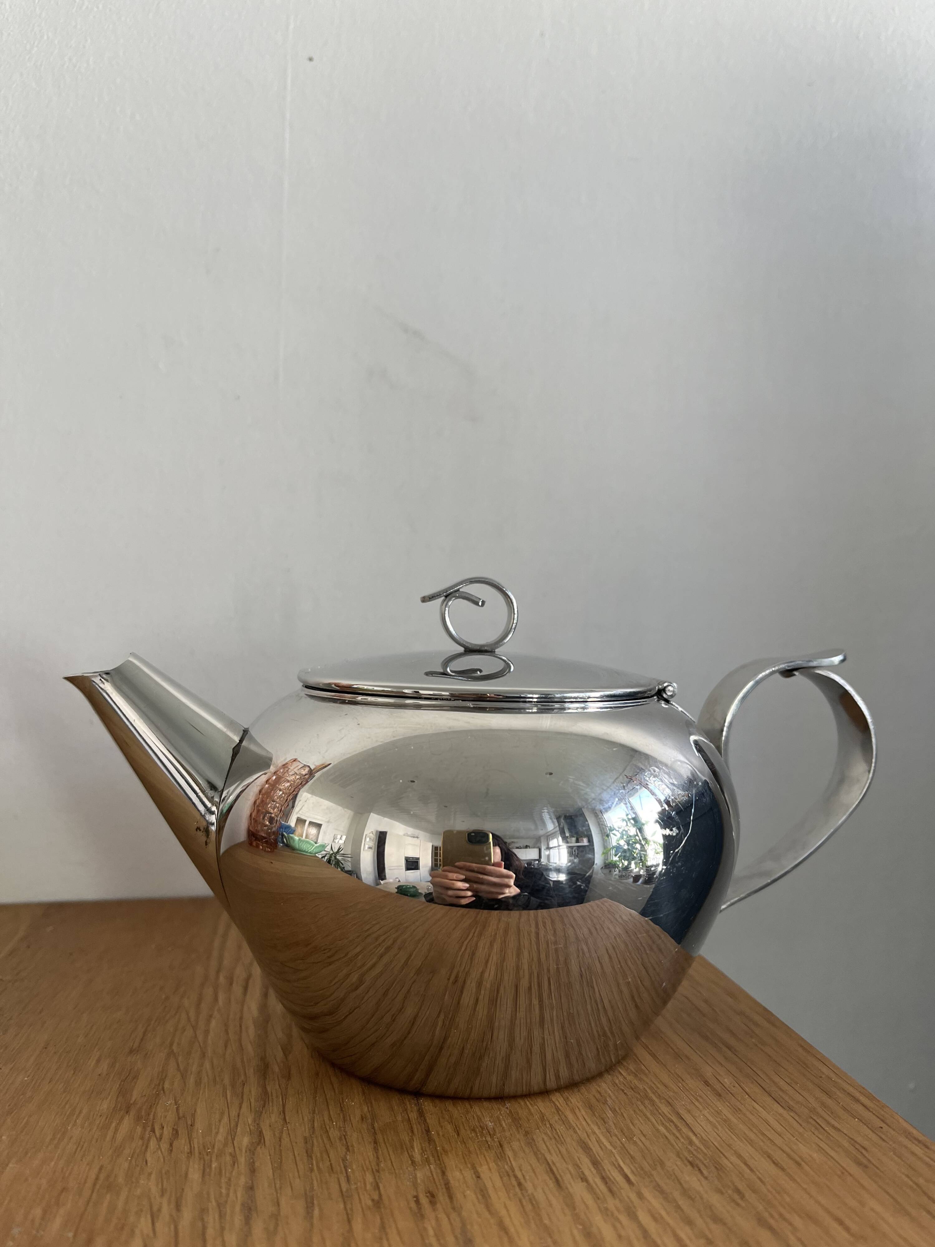 Vintage 70s stainless steel teapot
