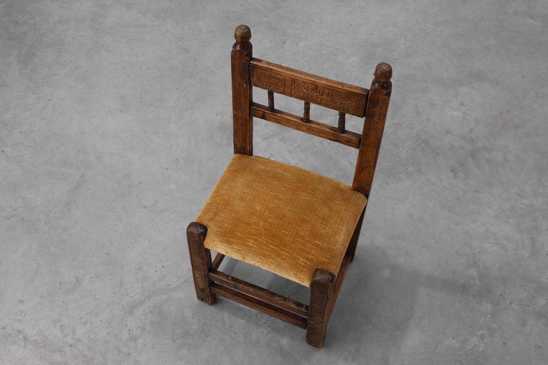 19th Century Spanish Hand-Carved oak Side Chair with Velour Seat