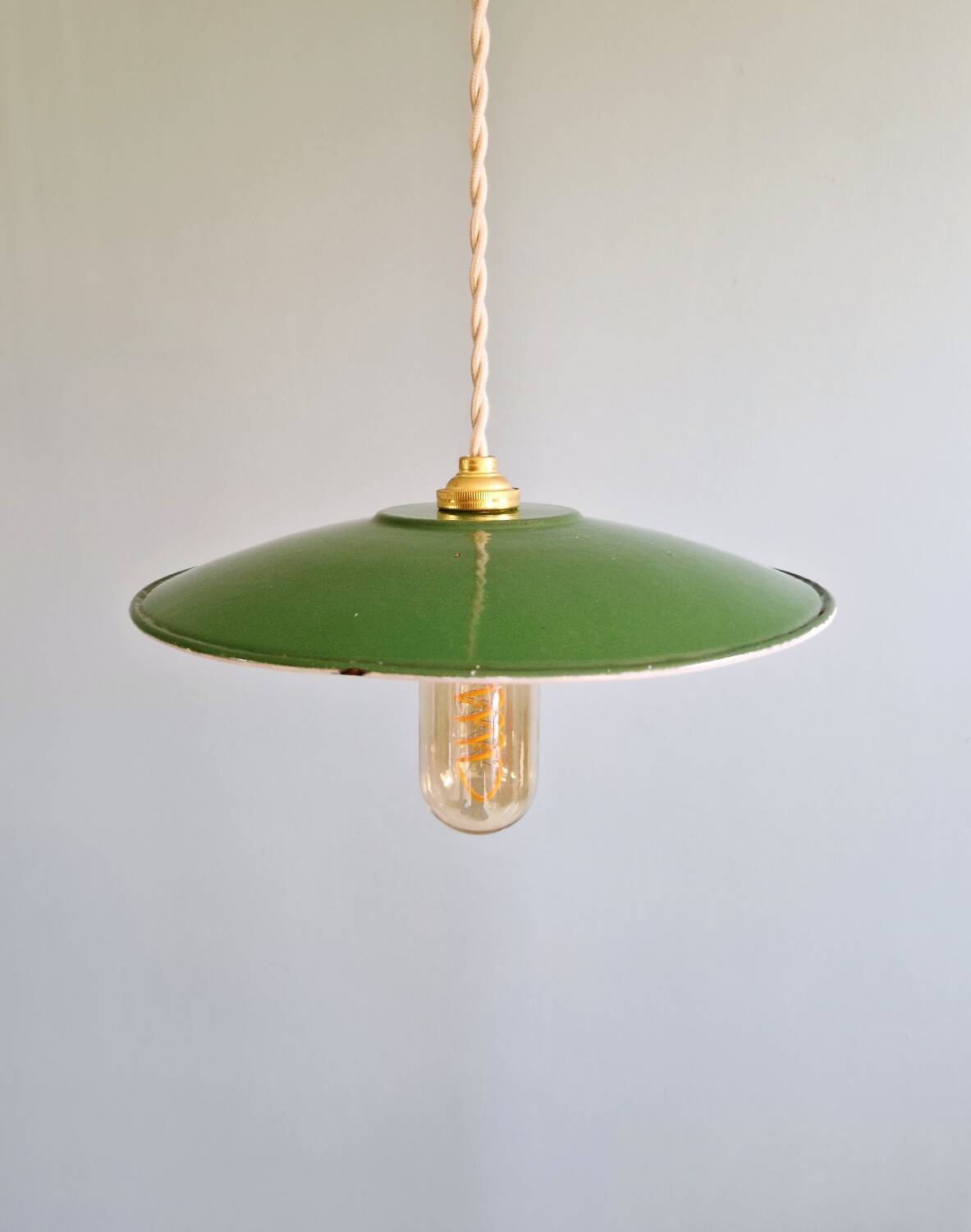 Industrial suspension in green enamelled sheet metal (7 available)