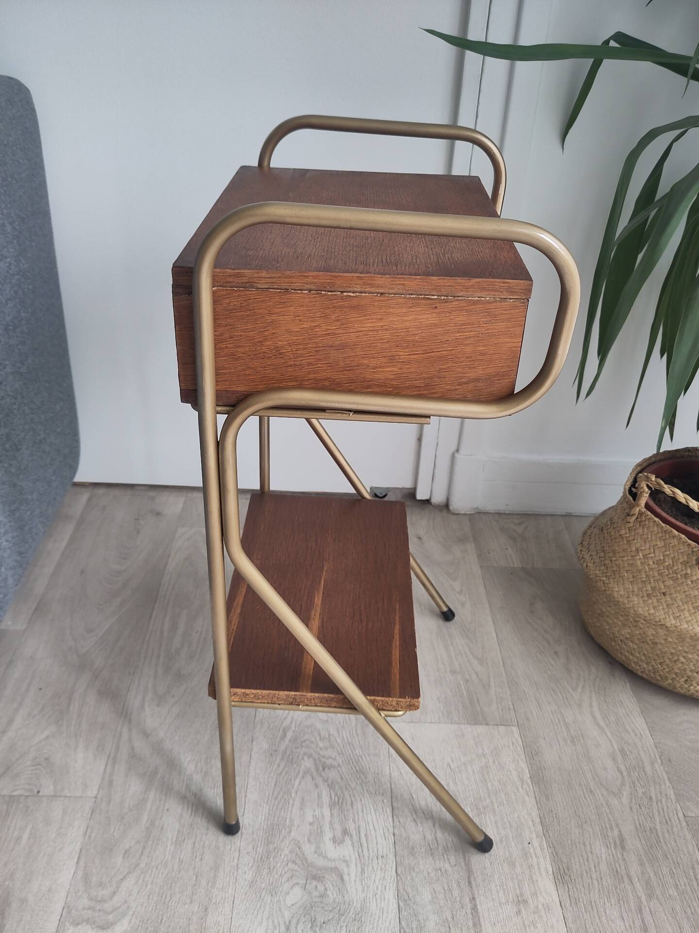 Table de chevet style Jacques Hitier