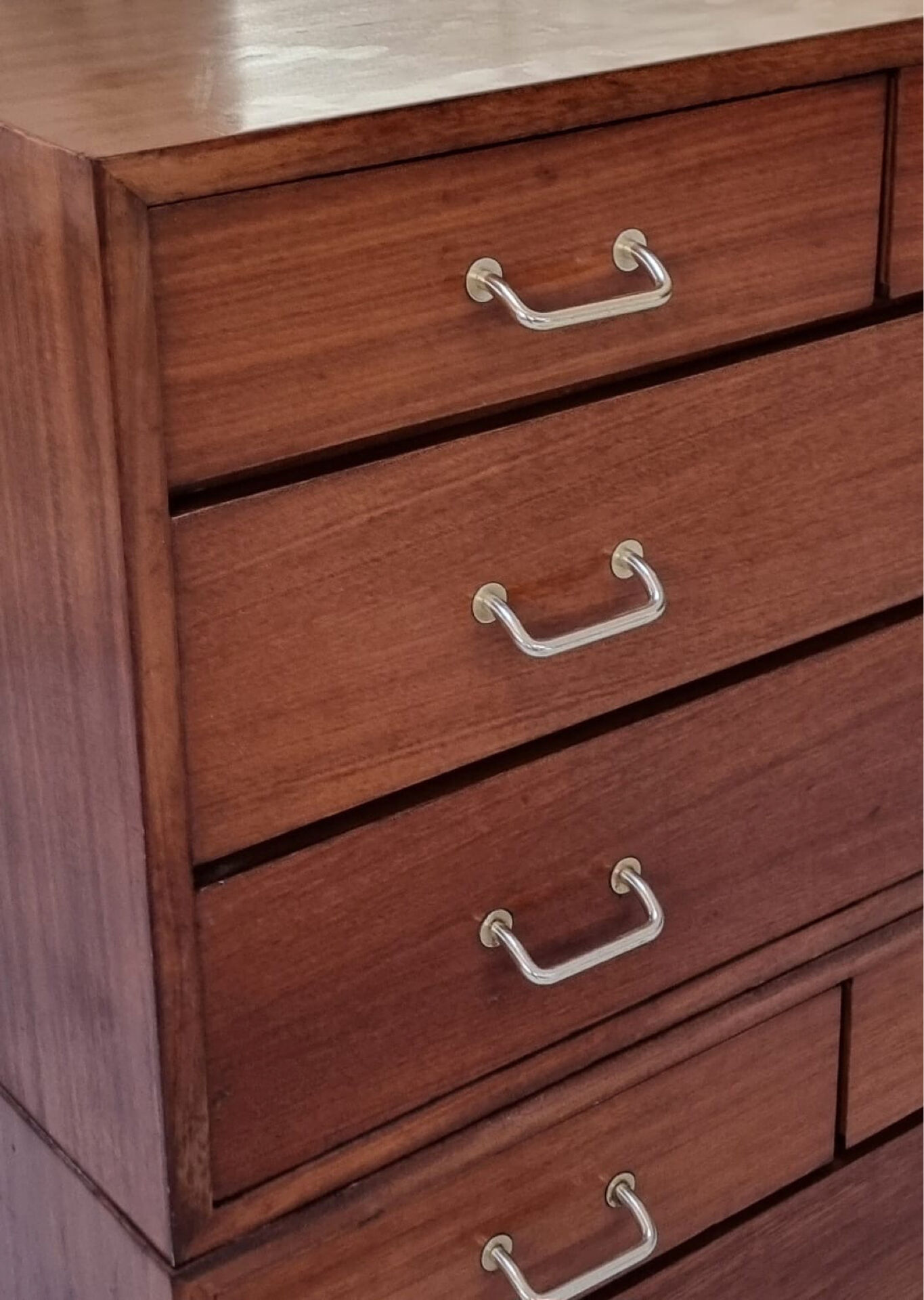 Mid-century drawer cabinet