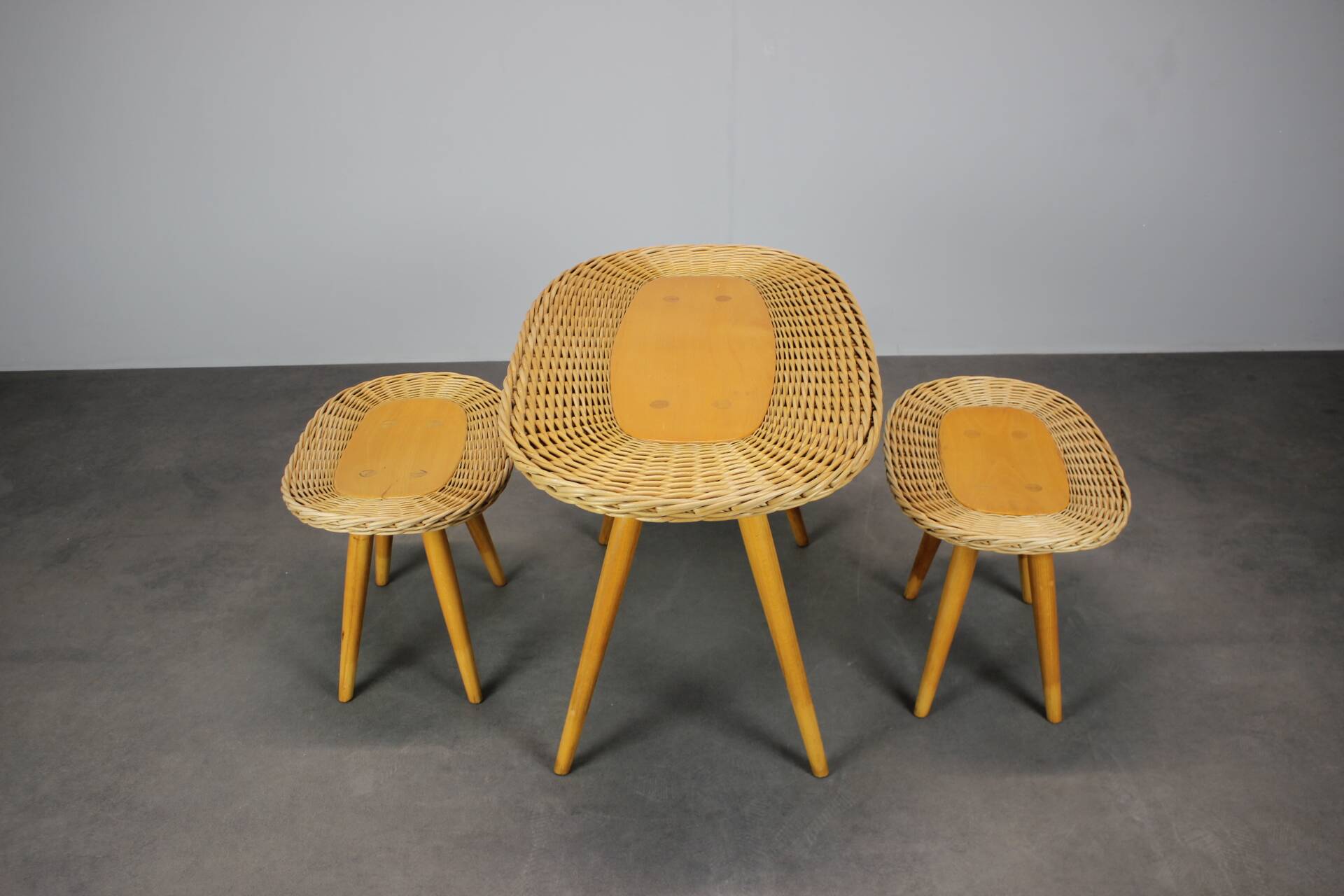 Ensemble de sièges en rotin de style mid-century par uluv, tchécoslovaquie, années 1960.