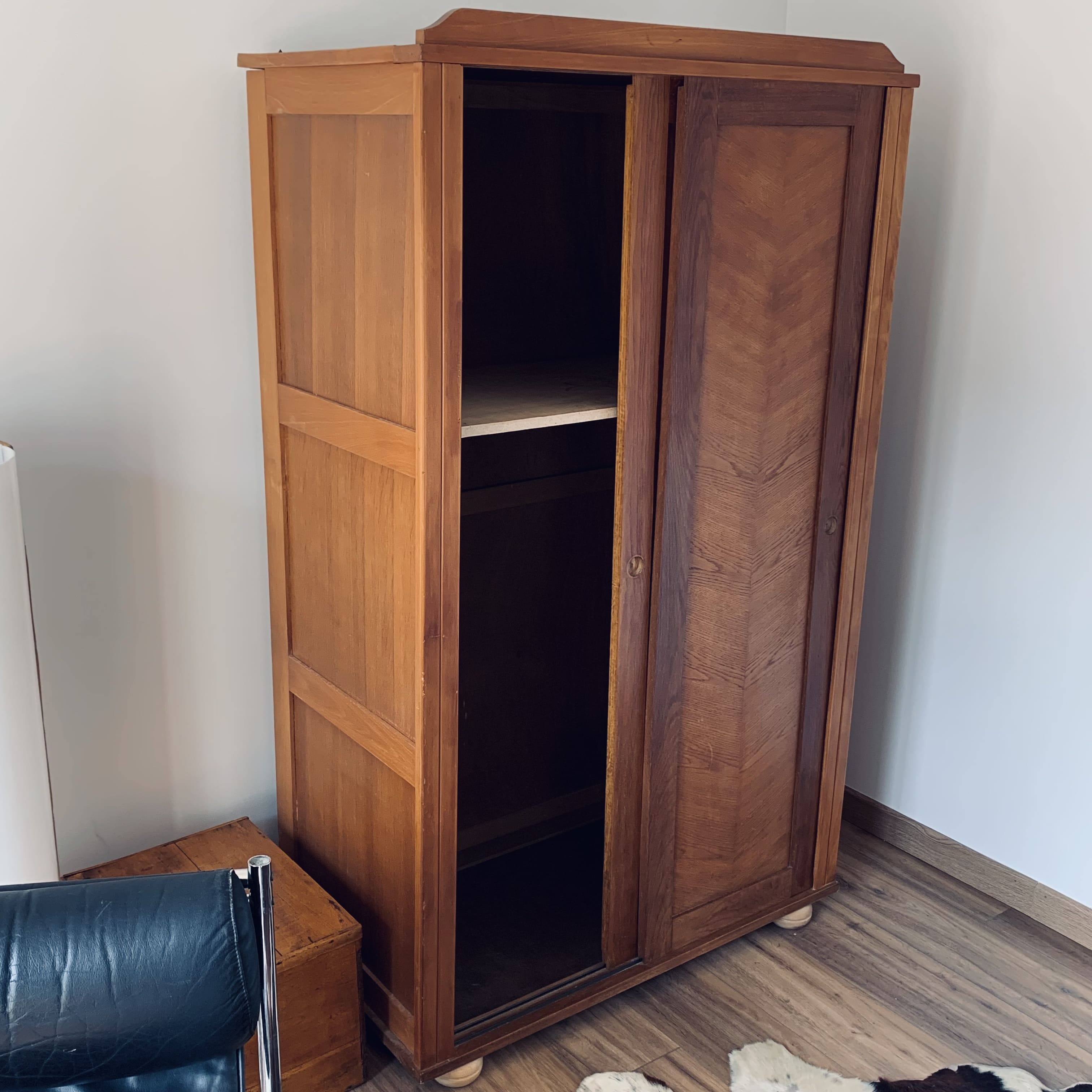 Vintage wardrobe/ wardrobe