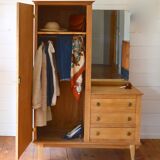 Asymmetric wardrobe