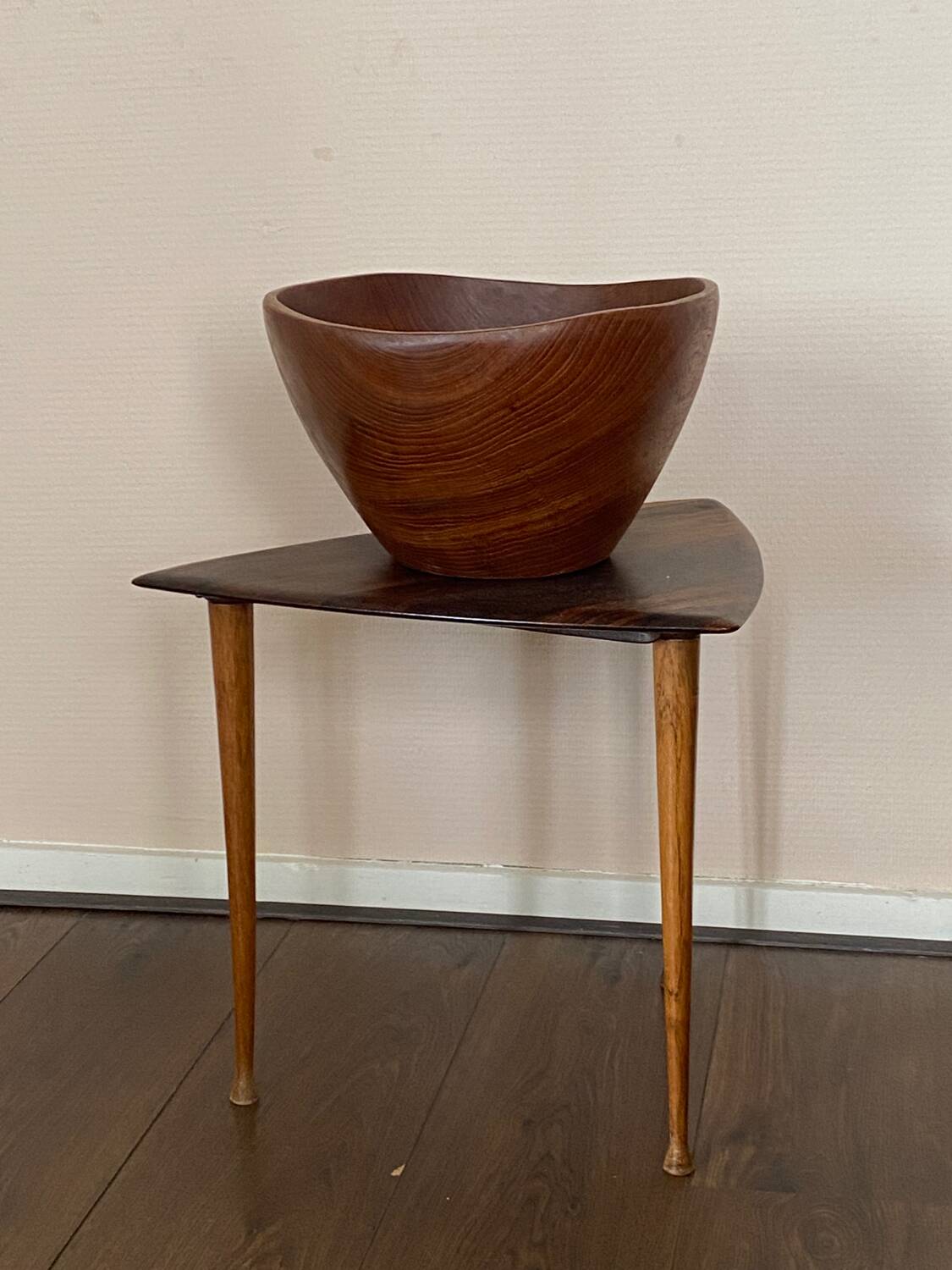 Bol en teck moderniste du milieu du siècle, Danemark, années 1950