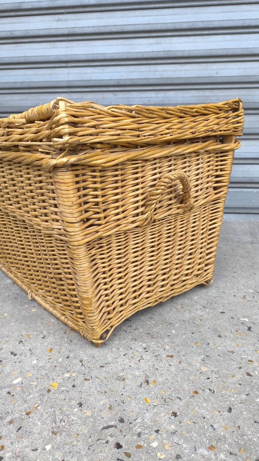 Wicker basket 1960