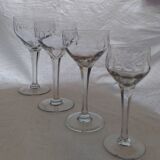 Service de 34 verres à pieds