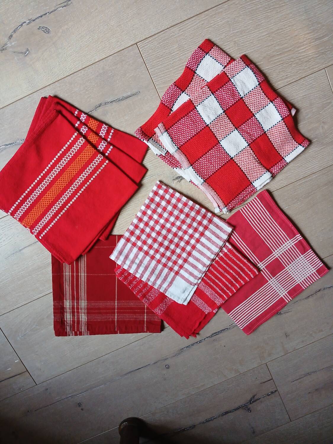 Set of 9 vintage napkins